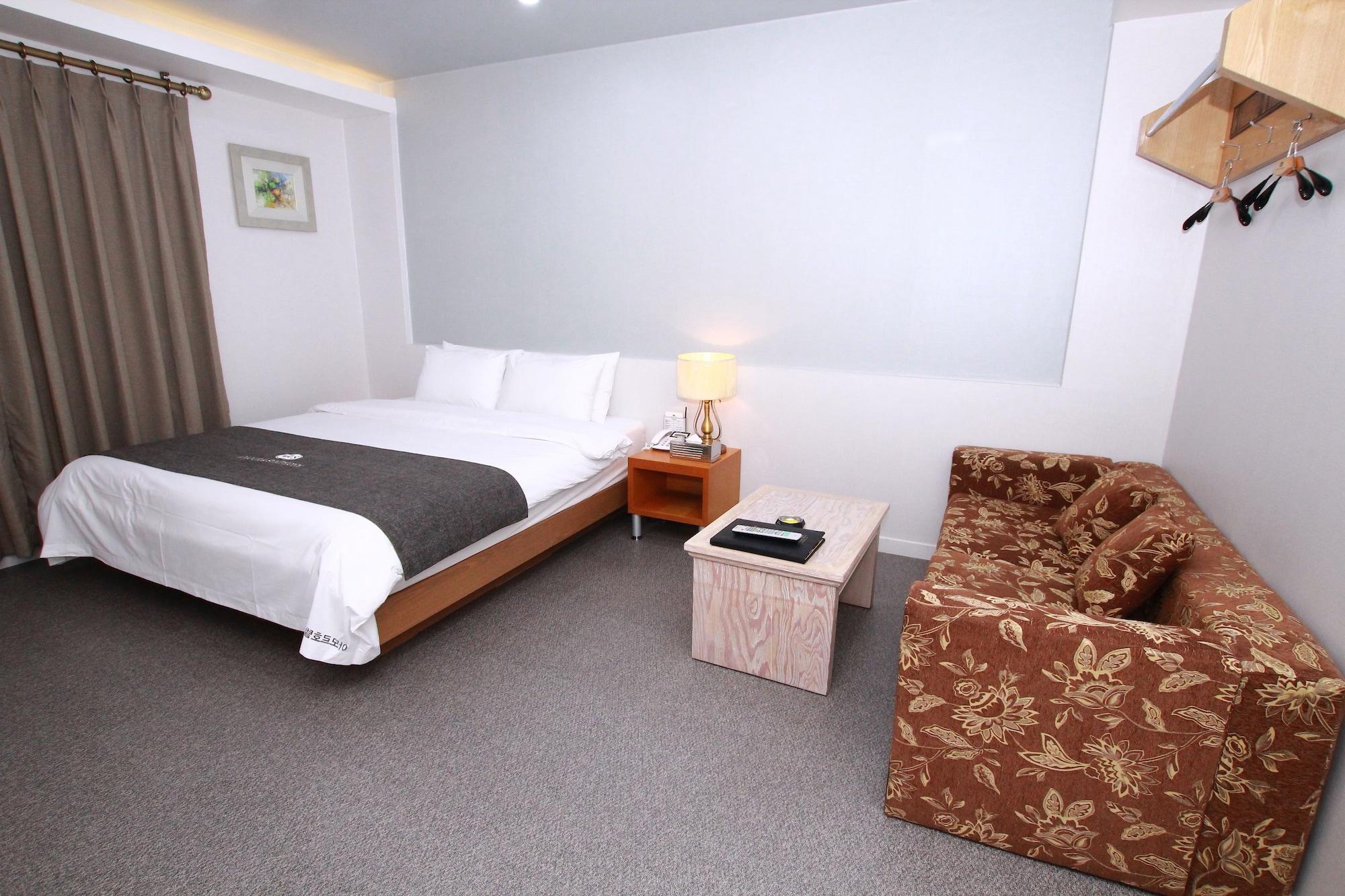 Amour Hotel Suwon Exterior foto