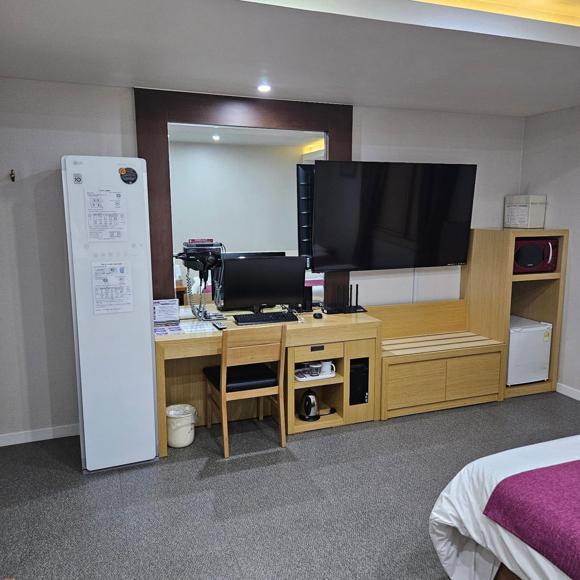Amour Hotel Suwon Exterior foto