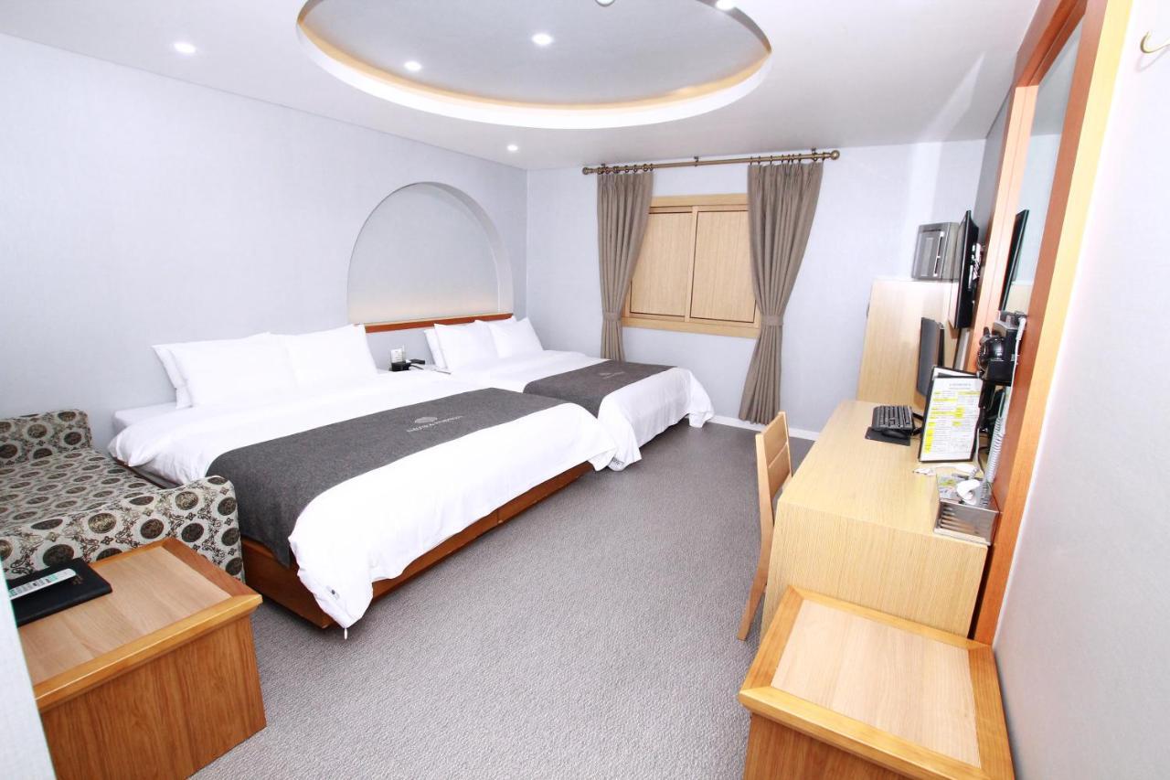 Amour Hotel Suwon Exterior foto